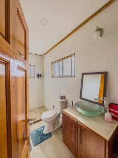 Azahyah Lumiere Suite - 12min from UVF Airport - 8