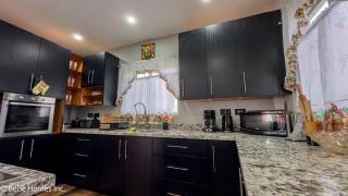 Villa Opulence - 12min from UVF Airport - 7