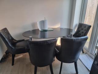 King size room in a modern house in Cheltenham - Cheltenham - 6