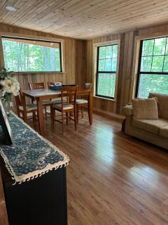 Peaceful, cozy cabin in the woods - 4