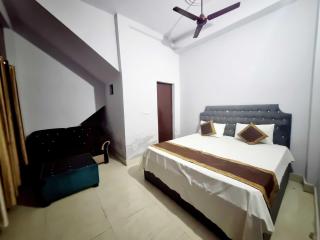 OYO 90856 HOTEL MANNAT - Aligarh - 7