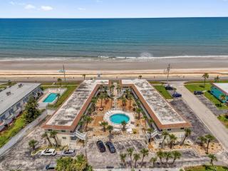 Court of Palms - Ormond Beach - 0