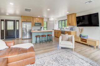 Family Fun! Lake Eufaula Home with Wraparound Deck - 6