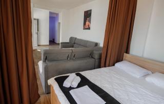 Beachside Holiday Home - 8