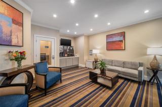 Best Western Plus Palm Court Hotel - Davis - 6