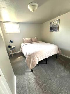 Cozy basement apartment - blocks from Old Town - Pocatello - 0