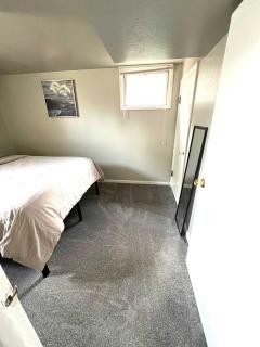 Cozy basement apartment - blocks from Old Town - Pocatello - 8