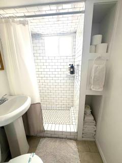 Cozy basement apartment - blocks from Old Town - Pocatello - 1