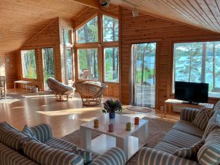 Villa Wellingholma Surrounded by Nature and Sea Views - Luvia, West Coast of Finland - 9