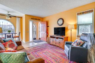 Charming Green Valley Townhome with Community Pool! - 7