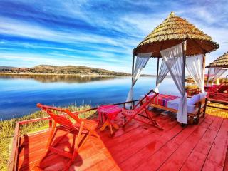 Titicaca uros floating lodge - Puno - 9