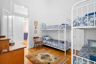 Yarrum Downs House - Luxury Farmstay - 5 min to beach - 3