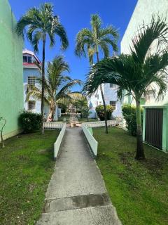 Studio apartment in the heart of Cole Bay - 1