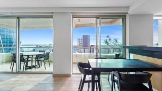 QV Stays Upscale Urban Sanctuary - 3