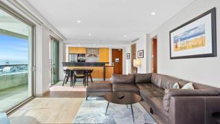 QV Stays Upscale Urban Sanctuary - 9