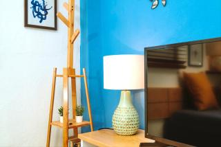 Cozy, Thoughtful Studio - Steps from Beach & Town - 2