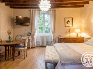 Chambres d'hôtes élégantes à La Ménitré avec piscine chauffée et wifi - FR-1-622-115 - La Menitré - 8