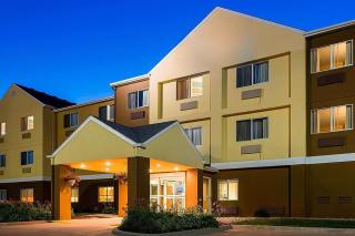 Wingate by Wyndham Oshkosh - Oshkosh - 0