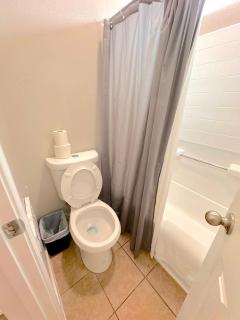 Spacious 5bed Houston Retreat Home - 2