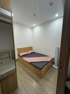 Linda House - 1