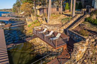 Modern Treehouse with Views and Comfort - Lake Hamilton - 4