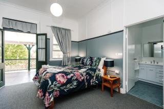 Bendemeer Hotel - - 0