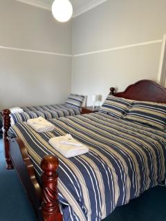 Bendemeer Hotel - - 8