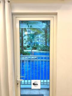 Direct to pool unit Shore Residences Condominium MOA Complex - Manila - 3