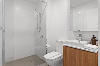 Peaceful Residence with Parking - 5