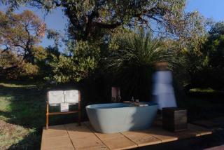 Luxury Couples Hideaway by the Sea - 9