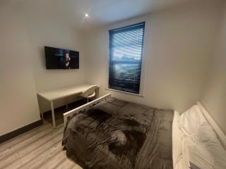 UrbanNess Stays - Rooms with Stylish Comfort in the Heart of Croydon - Croydon - 3