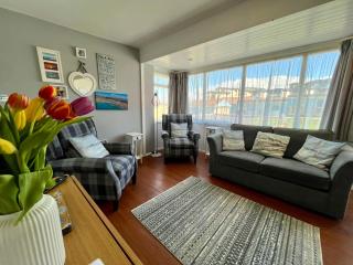 Beach Cottage 37 - Coastal Getaway, Minutes from the Beach - Westward Ho - 0
