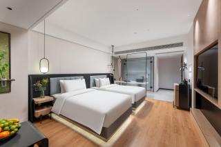 KSpace KaiShi hotel Free shuttle buses are provided during the Canton Fair - 2