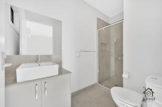 Emmanuel Retreat-Specialist Home in Wyndam Vale - Wyndham Vale - 1