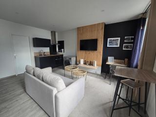 Idéal couples & pro - Patio extérieur- Proche centre ville et gare - Promenade au bord de la Charente - Parking à proximité - Wifi très haut debit - Équipement premium -Netflix - Angoulême - 7