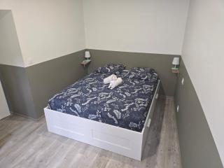 Idéal couples & pro - Patio extérieur- Proche centre ville et gare - Promenade au bord de la Charente - Parking à proximité - Wifi très haut debit - Équipement premium -Netflix - Angoulême - 4