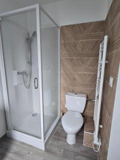 Idéal couples & pro - Patio extérieur- Proche centre ville et gare - Promenade au bord de la Charente - Parking à proximité - Wifi très haut debit - Équipement premium -Netflix - Angoulême - 2