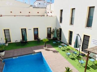 patio de luja centro parking y piscina - El Puerto de Santa María - 0