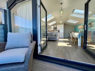 Lighthouse View 3 - Coastal Luxury on Quiet Holiday Park - Westward Ho - 6