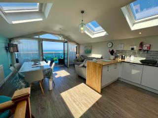 Lighthouse View 3 - Coastal Luxury on Quiet Holiday Park - Westward Ho - 7