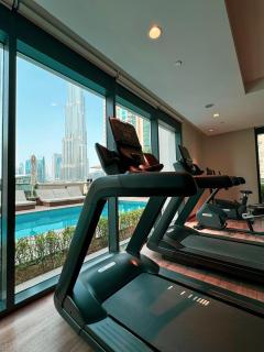Act 1 Act 2 Towers, Luxury 4BR, Full Burj Khalifa View Balcony, Pool, Gym - 1