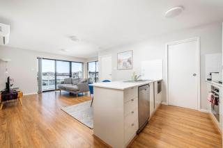 Modern Escape with Lake and Mountain Views - 6