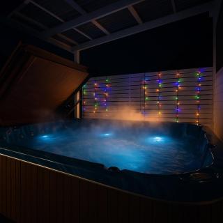 Fairywood Party House at Central Coast with XL hot Jacuzzi & Fun - Round pool table and Slide bunk bed - Narara - 2