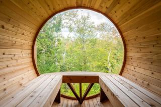 Spa and Sauna - Le Van Gogh - Chertsey - 8