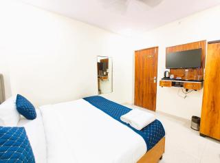 Hotel Dream With Swimming Pool Facility In Lataguri - Lataguri - 1
