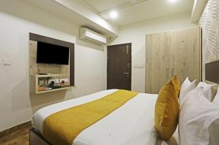 Hotel Aerostar Gold Near Yashobhoomi Conventioin Center - New Delhi - 1