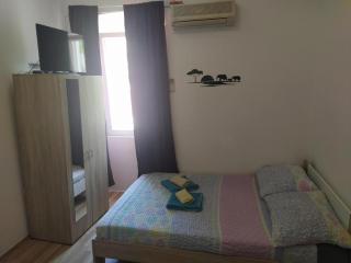 Roman Arch-Low budget studio in Top center,Walking street - 1