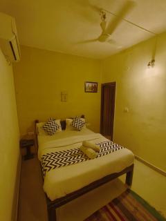 Hotel Shahiraj Jaisalmer - 1