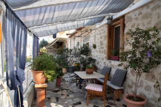 Stone suite in the center of Corinth - Kórinthos - 9