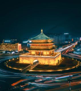 Hidden Art Designer Hotel & Suites -Expansive 2&3-Bedroom Gathering Suites - Near Xi'an Drum Tower & Yongning Gate & Xi'an Museum-Free Laundry Luggage Storage -Freshly Crafted Coffee -24H Front Desk - Cats Cuddle Zone - 5